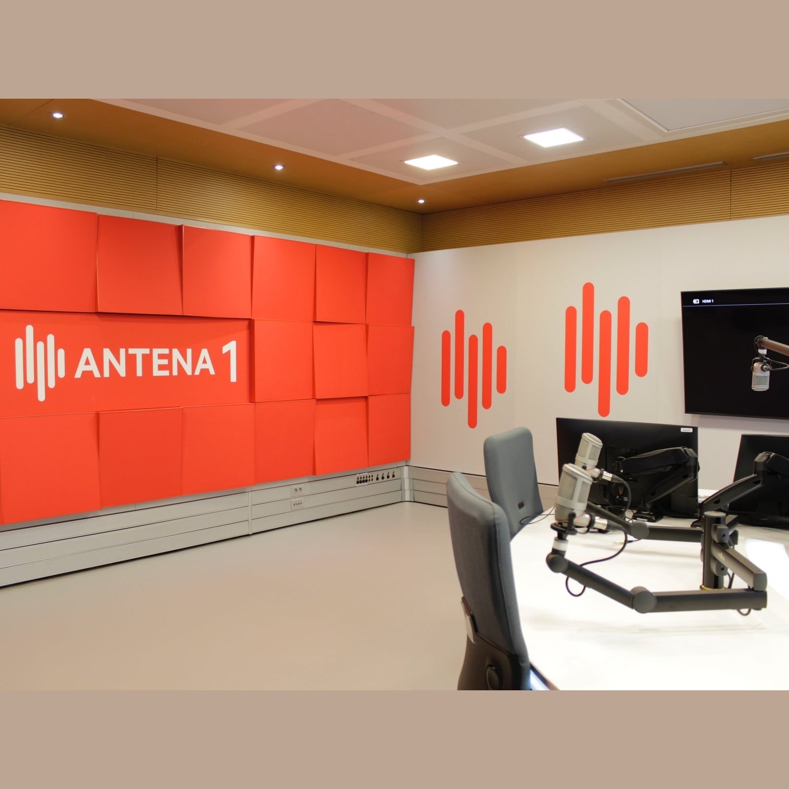 Cinema Piano VMT (Custom)