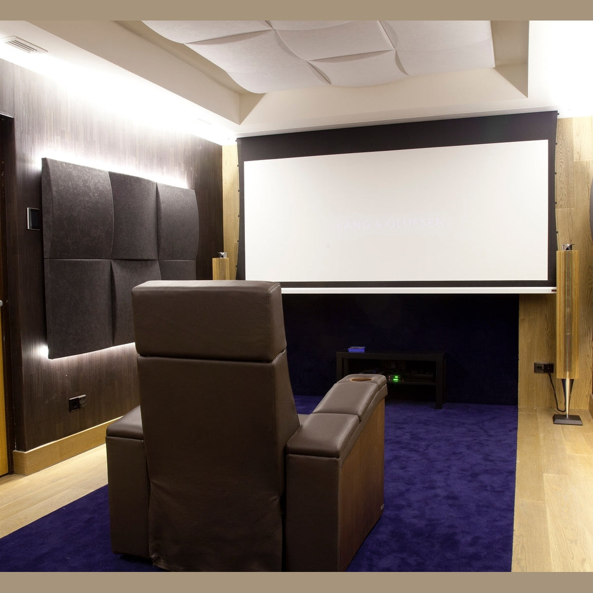 Cinema Round Premium (Custom)