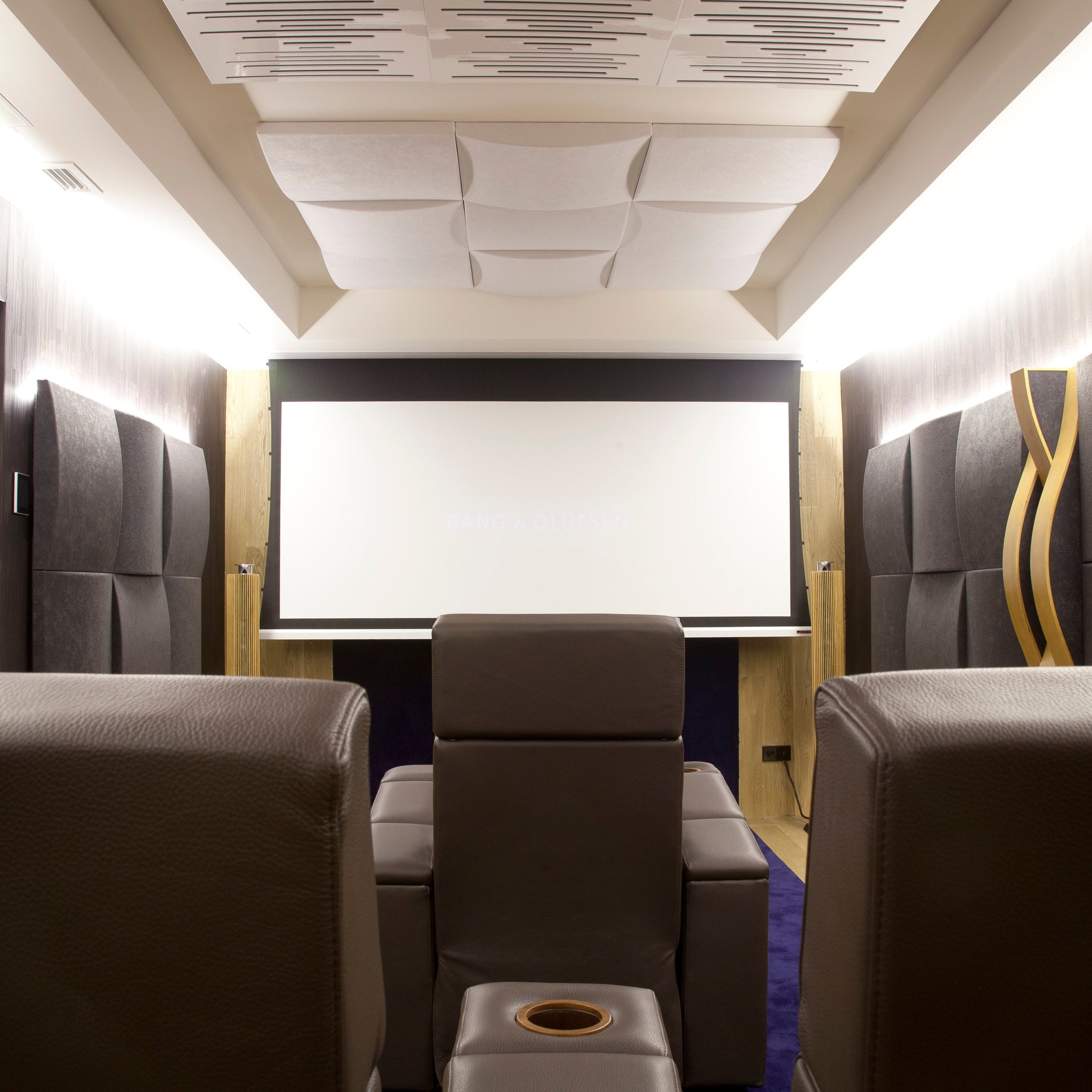 Cinema Round Premium (Custom)