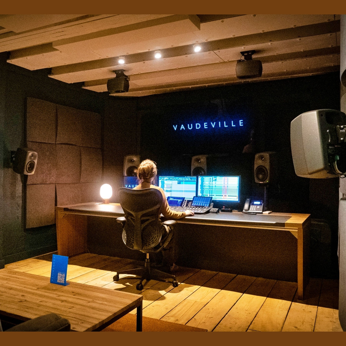 Cinema Round Premium